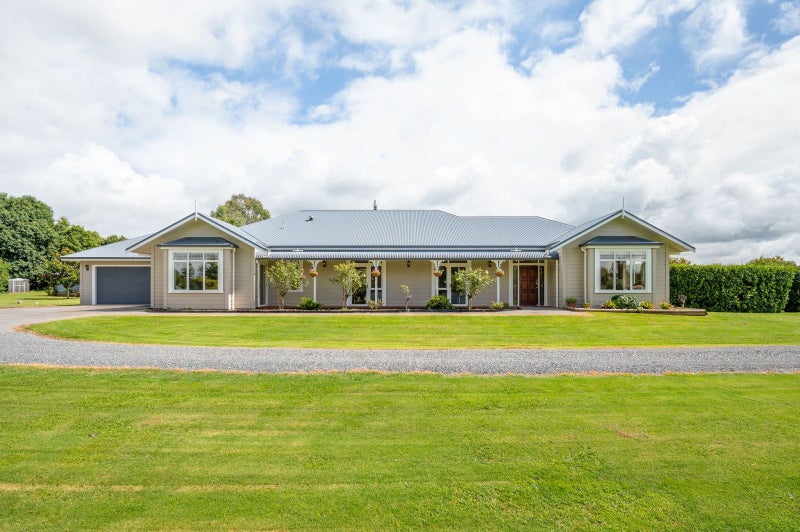 15 Twin Oaks Drive, Tamahere, Hamilton - Carousel 2