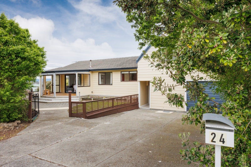 24 Fraser Drive, Feilding, Feilding - Carousel 19