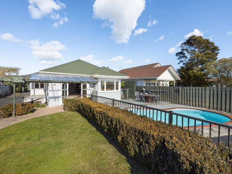 72 Enderley Avenue, Enderley, Hamilton - Carousel 1