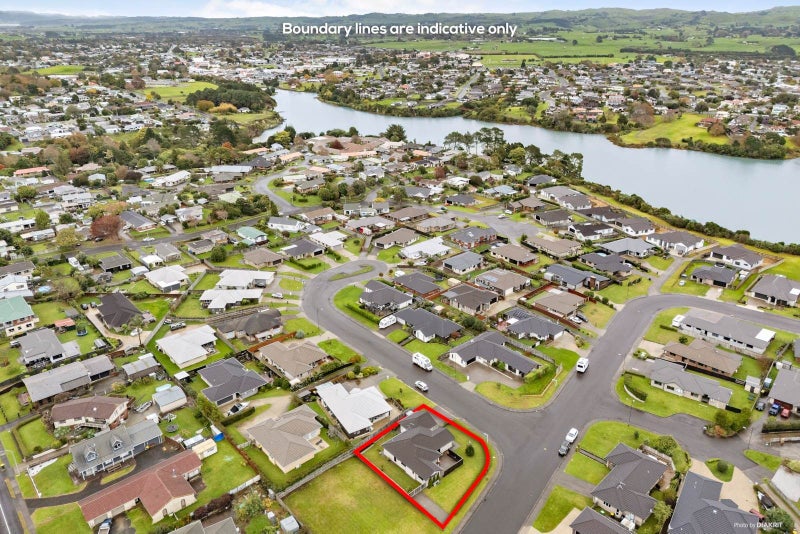 1 Glennron Lane, Waiuku, Waiuku - Carousel 2
