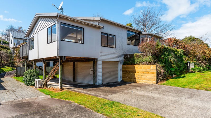 8 Rokino Road, Taupo, Taupo - Carousel 1
