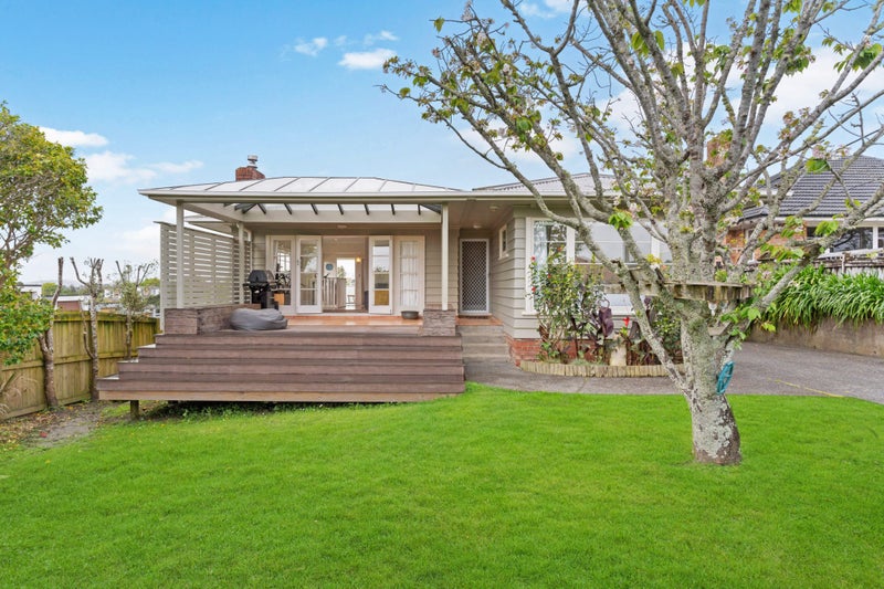 106 Rosier Road, Glen Eden, Auckland - Carousel 1