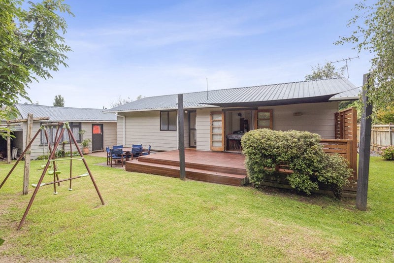 25 Hookway Grove, Paraparaumu - Carousel 2