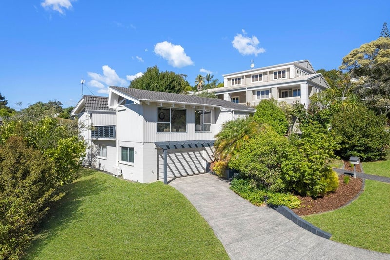 40 Saddleback Rise, Murrays Bay, North Shore City, Auckland - Carousel 1