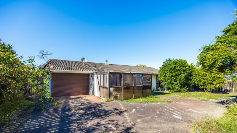 121 Settlement Road, Papakura, Papakura - Carousel 1