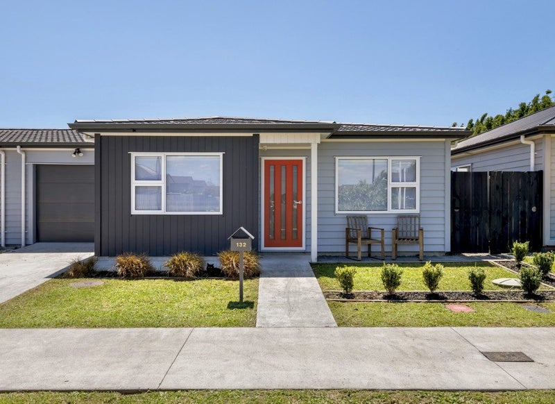132 Kuaka Drive, Takanini, Auckland - Carousel 1