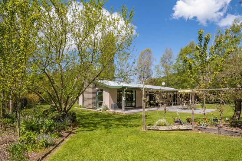 Property Valuation for 10 Camerons Road, Okaramio Trade Me Property