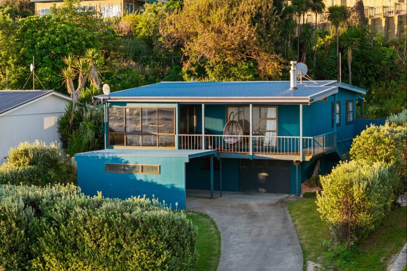 15 Makorori Beach Road, Makorori, Gisborne - Carousel 2