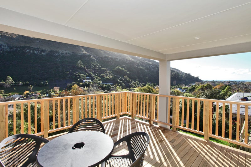 Property Valuation for 34 Evans Pass Road, Sumner, Christchurch Trade