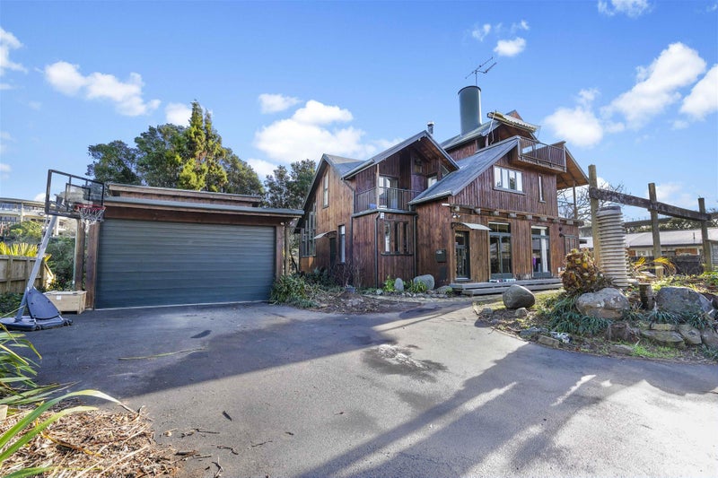 31 Opoia Road, Hamilton East, Hamilton - Carousel 21