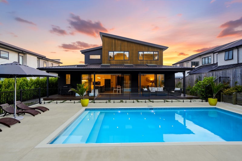 19 Headsail Drive, Long Bay, Auckland - Carousel 1