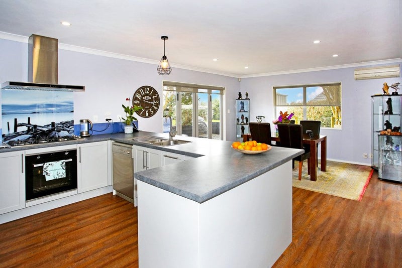 54 Edgewater Parade, Waiuku, Waiuku - Carousel 1