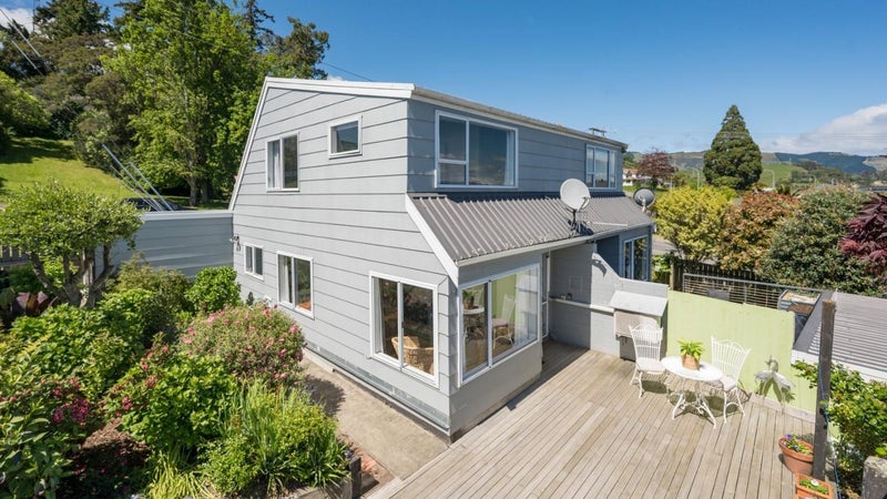 198 The Ridgeway, Stoke, Nelson - Carousel 1