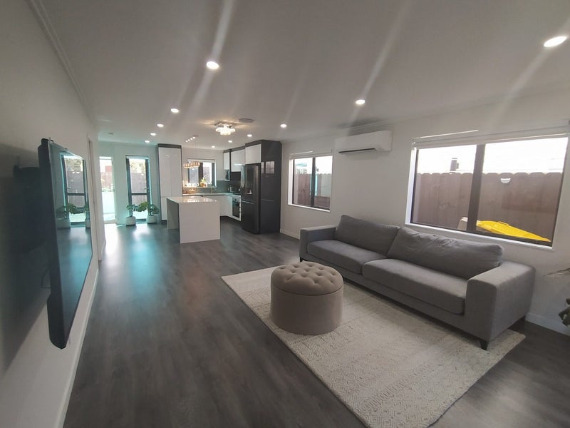 27A Commodore Drive, Lynfield, Auckland - Carousel 2