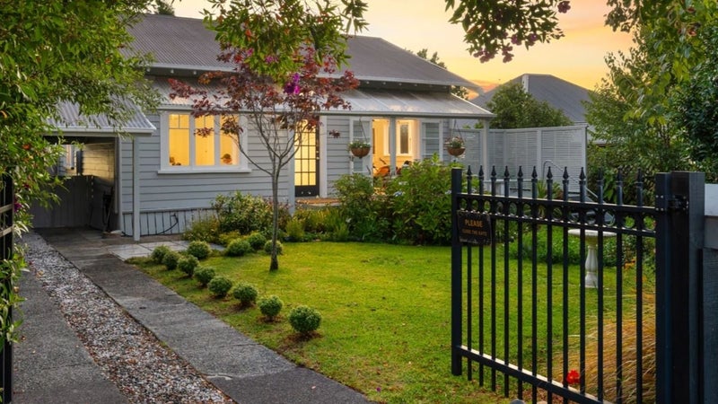 80 Avondale Road, Avondale, Auckland - Carousel 1