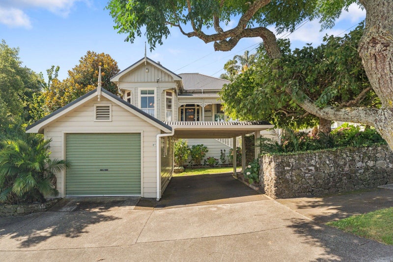 27 Ngauruhoe Street, Mount Eden, Auckland - Carousel 1