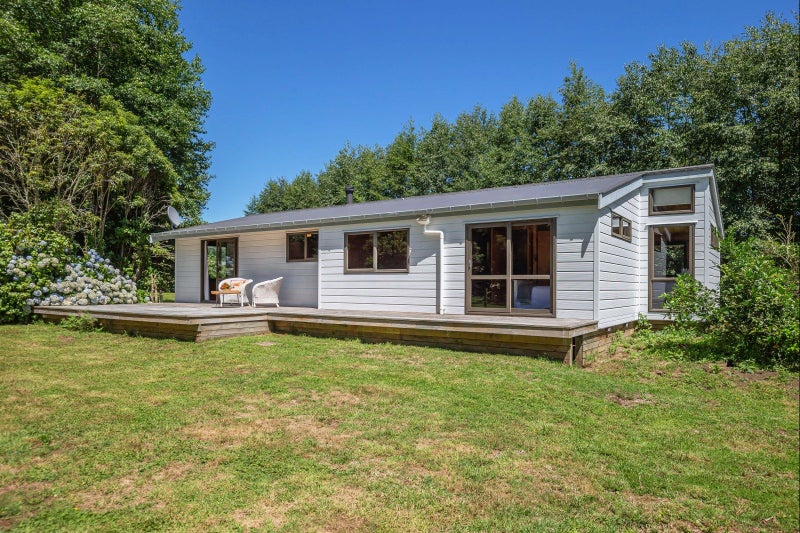277 North Manakau Road, Manakau, Levin - Carousel 2