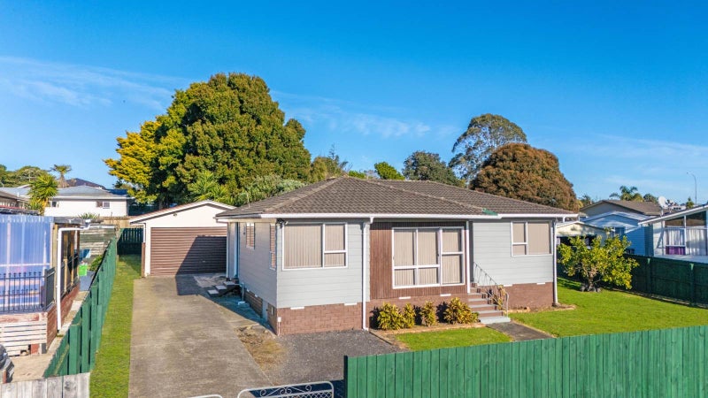56 Burbank Avenue, Manurewa, Auckland - Carousel 1