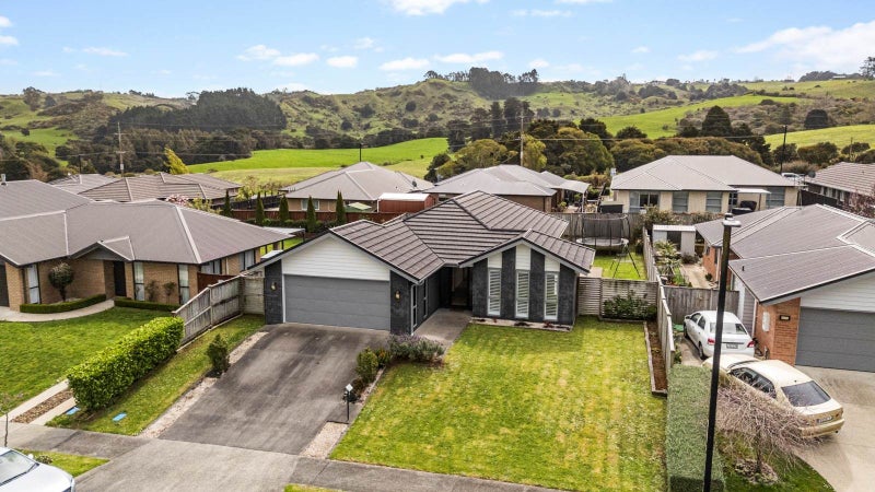 8 Millbrae Place, Pokeno - Carousel 2