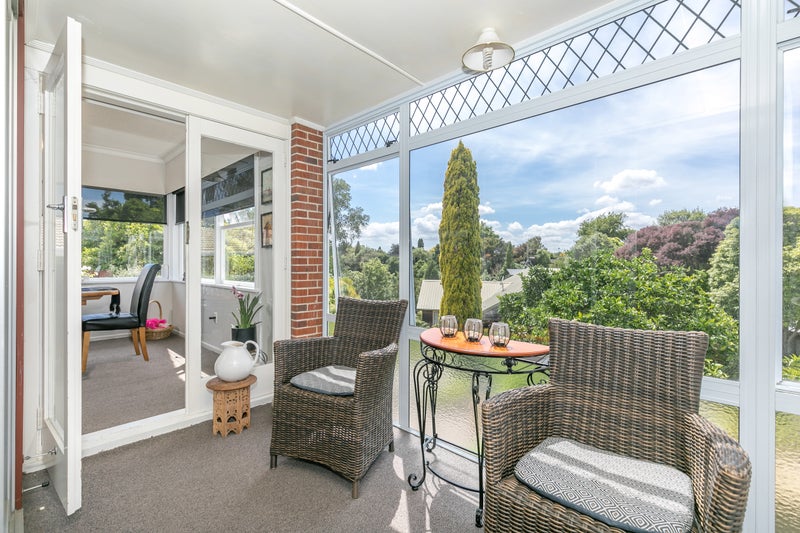 15 Chedworth Avenue, Chedworth, Hamilton - Carousel 2