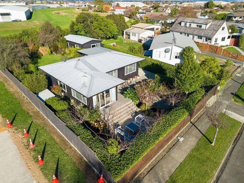 41 Rosedale Crescent, Cloverlea, Palmerston North - Carousel 39
