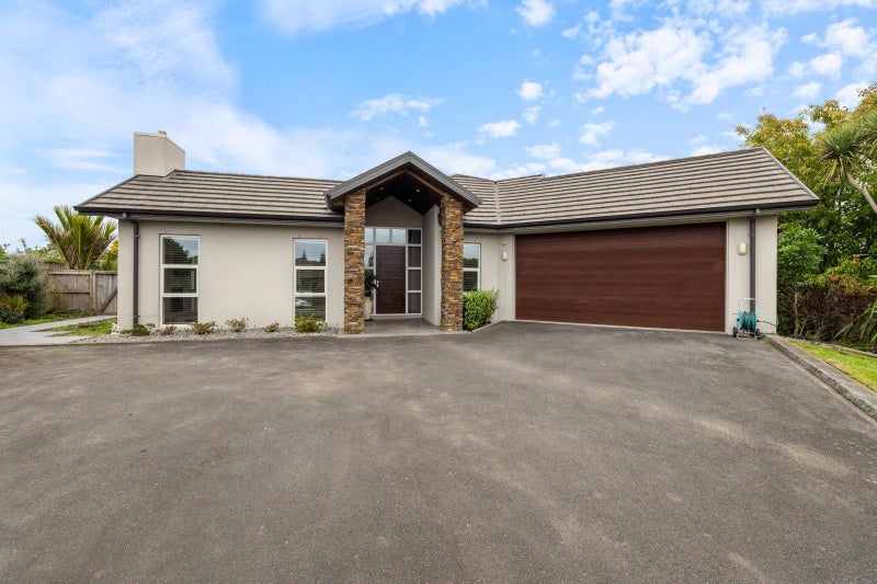 4 Links Drive, Waiwhakaiho, New Plymouth - Carousel 2