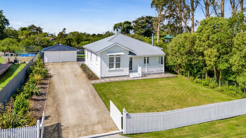 13 Standish Street, Midhirst, Stratford - Carousel 1