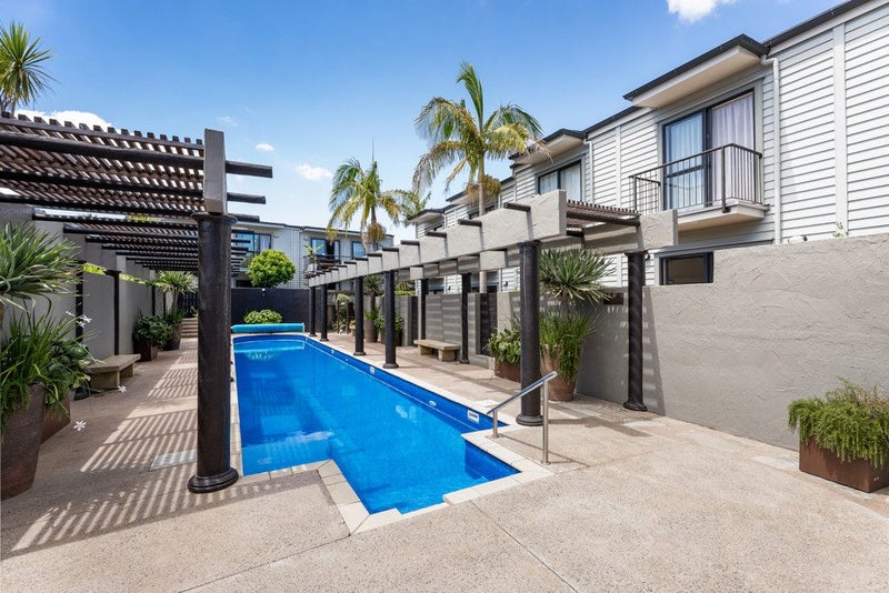 21/24 Norrie Avenue, Mount Albert, Auckland - Carousel 1