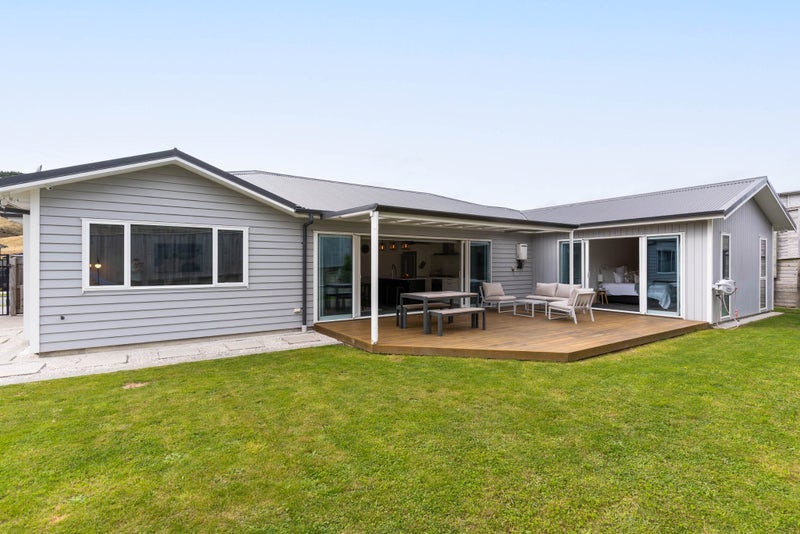 119 Melksham Drive, Churton Park, Wellington - Carousel 1