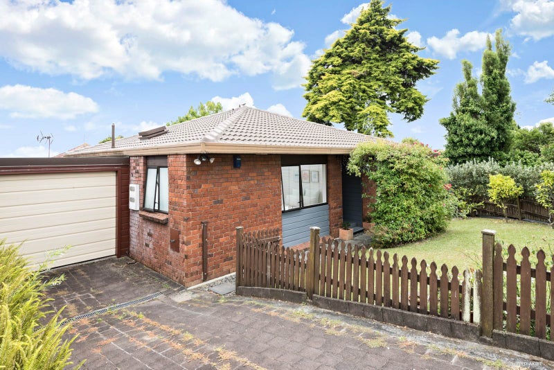 2/198 Blockhouse Bay Road, Avondale, Auckland - Carousel 1