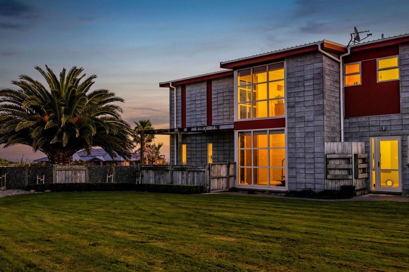 11 Denby Heights, Hāwera - Carousel 1