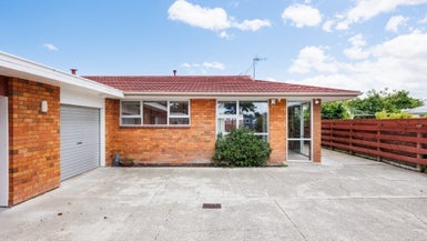 29B Raglan Avenue, Cloverlea, Palmerston North - Carousel 1