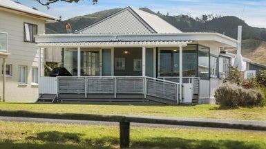 27 Savage Avenue, Waihi Beach - Carousel 1