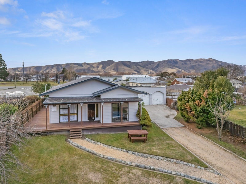 18 Bowen Street, Kurow, Kurow - Carousel 26
