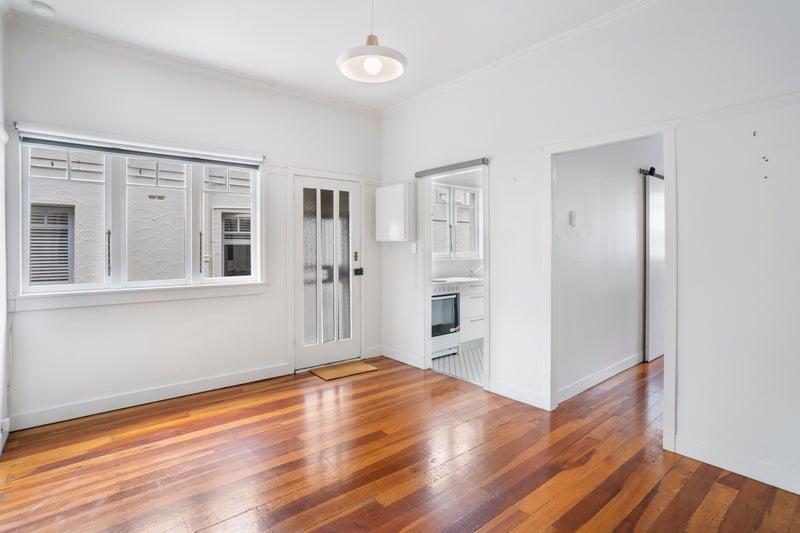 2/2 Railway Street, Newmarket, Auckland - Carousel 1