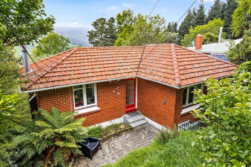 211 Signal Hill Road, Opoho, Dunedin - Carousel 1