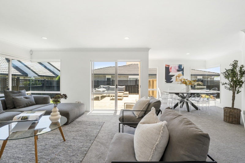 3/116 Meadowland Drive, Somerville, Auckland - Carousel 2