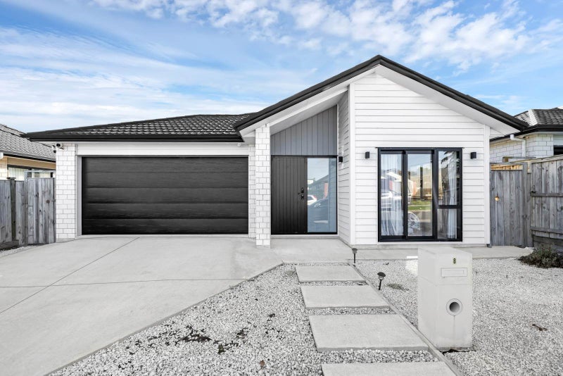 8 Lusitano Drive, Karaka, Papakura - Carousel 1
