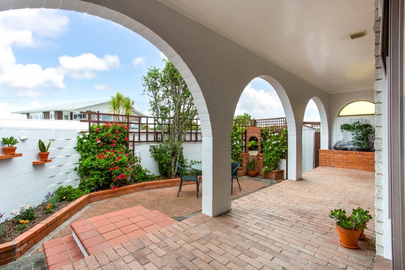 1/24 Geoffrey Road, Torbay, Auckland - Carousel 2