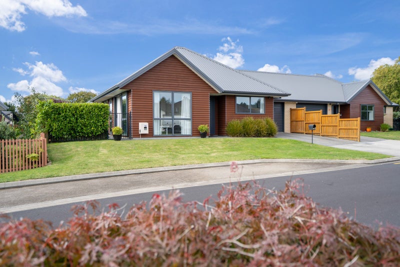 11 Clifford Close, Leamington, Cambridge - Carousel 23