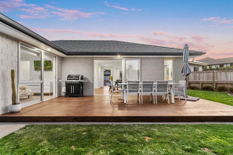 6 Brendan Close, Omokoroa - Carousel 1