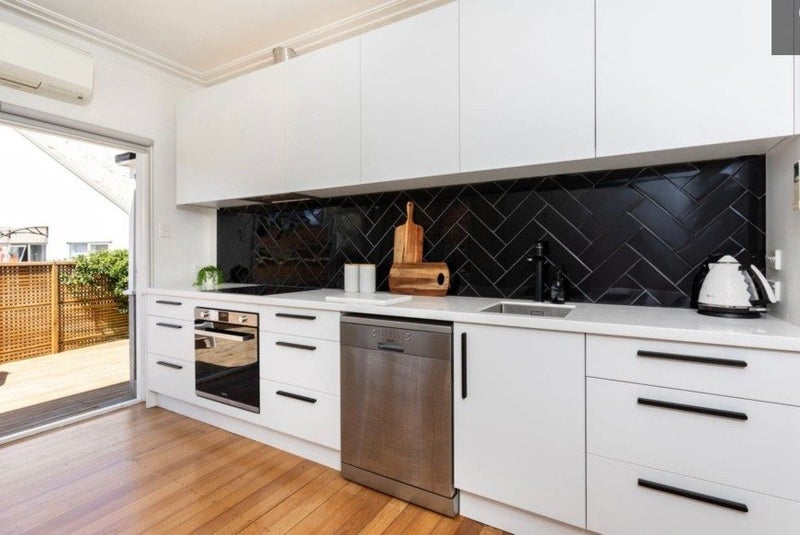 298 Sandringham Road, Sandringham, Auckland - Carousel 2