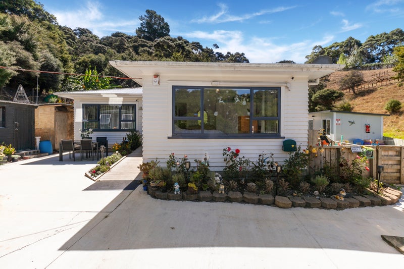 27 Brick Bay Drive, Sandspit, Warkworth - Carousel 2