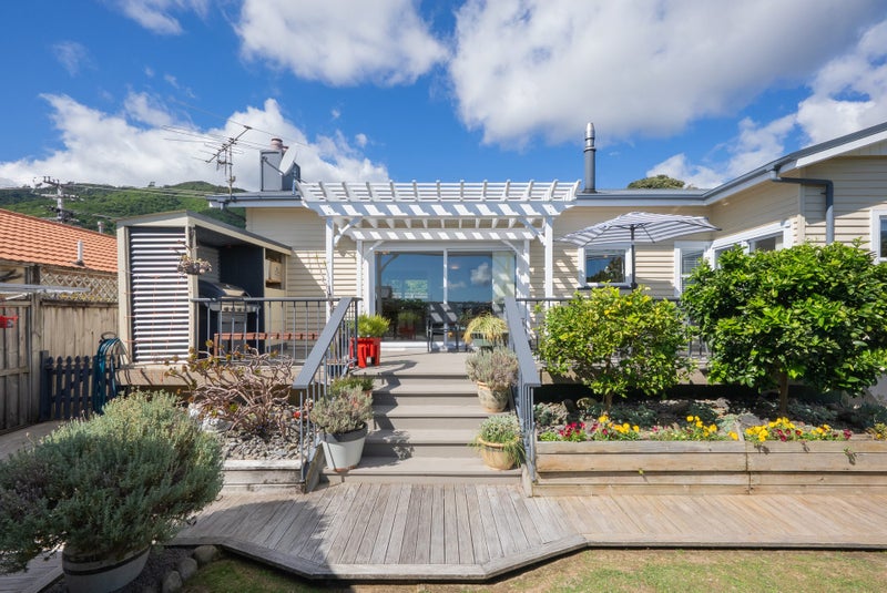 30 Seddon Street, Waikanae - Carousel 2