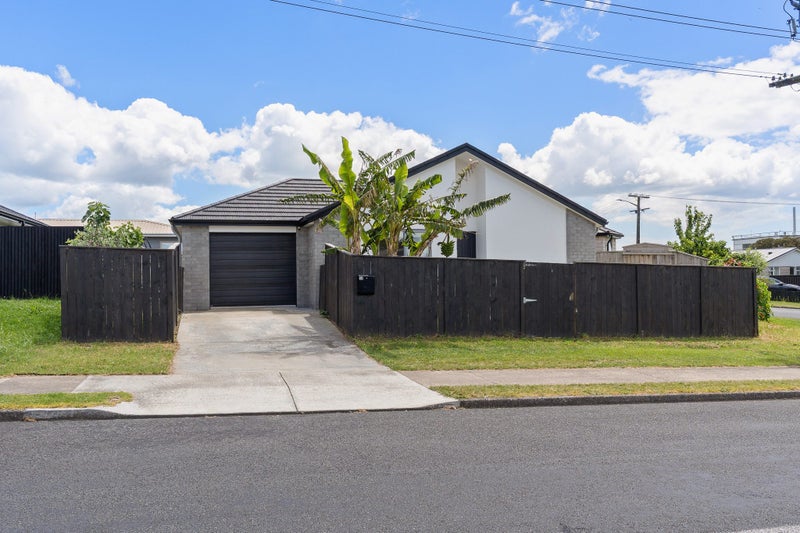 5A Dunlop Road, Te Puke, Te Puke - Carousel 1