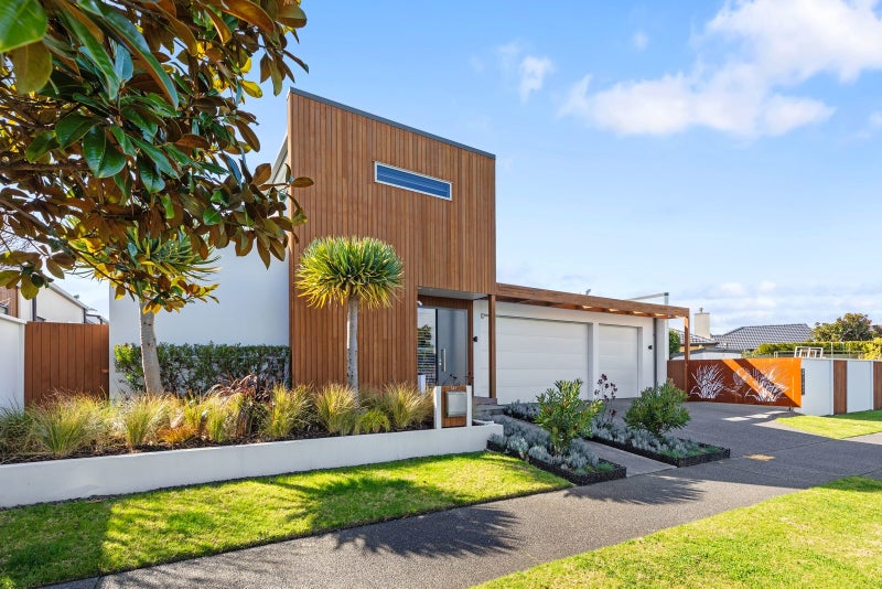 543 Gloucester Road, Papamoa Beach, Papamoa - Carousel 1