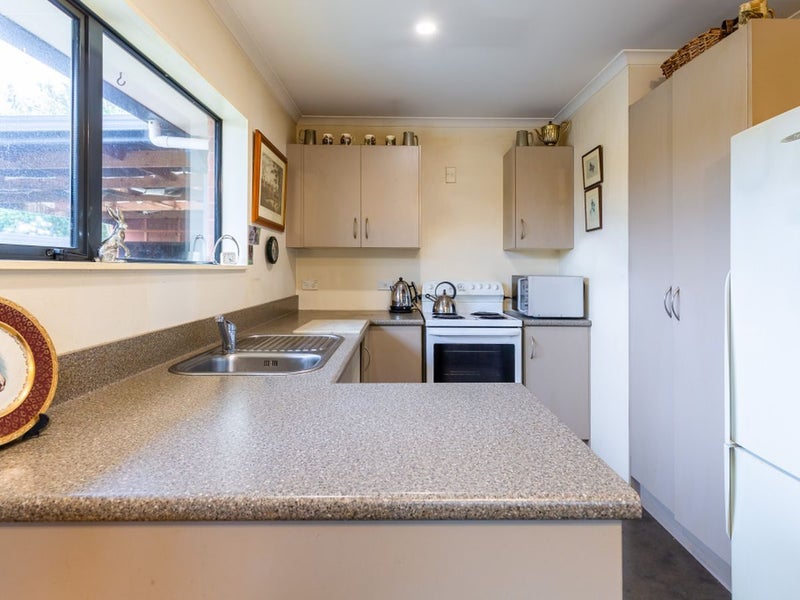 8 Butchers Lane, Waimate, Waimate - Carousel 2