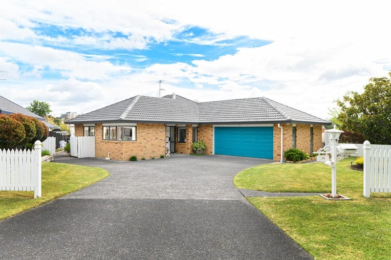 26 Bushlands Park Drive, Albany, Auckland - Carousel 1