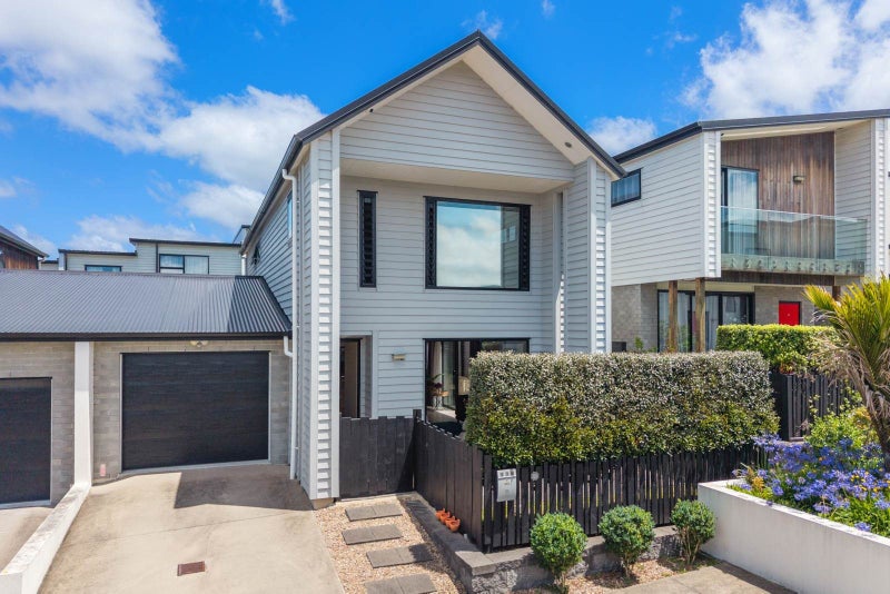 33A Westgate Drive, Westgate, Auckland - Carousel 1