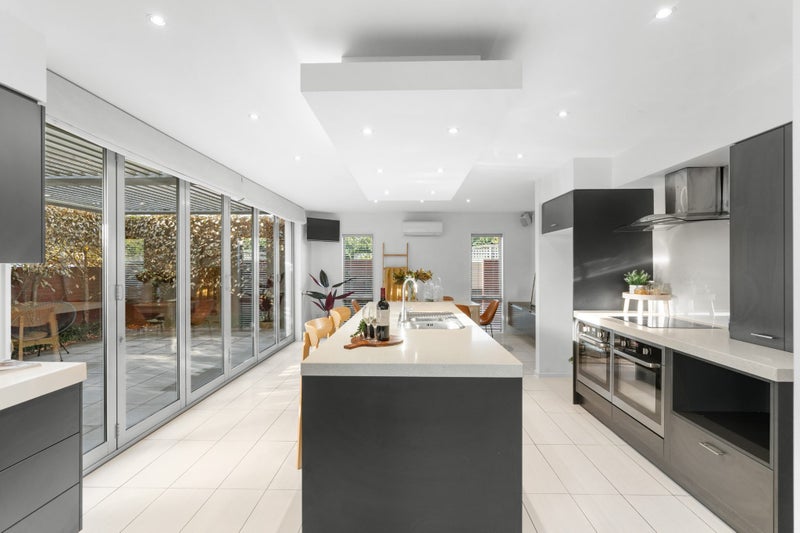 16A Webb Street, St Albans, Christchurch - Carousel 1